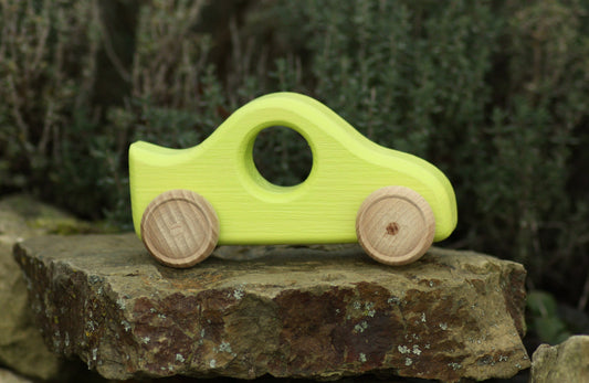 Holzauto Leuchtgrün