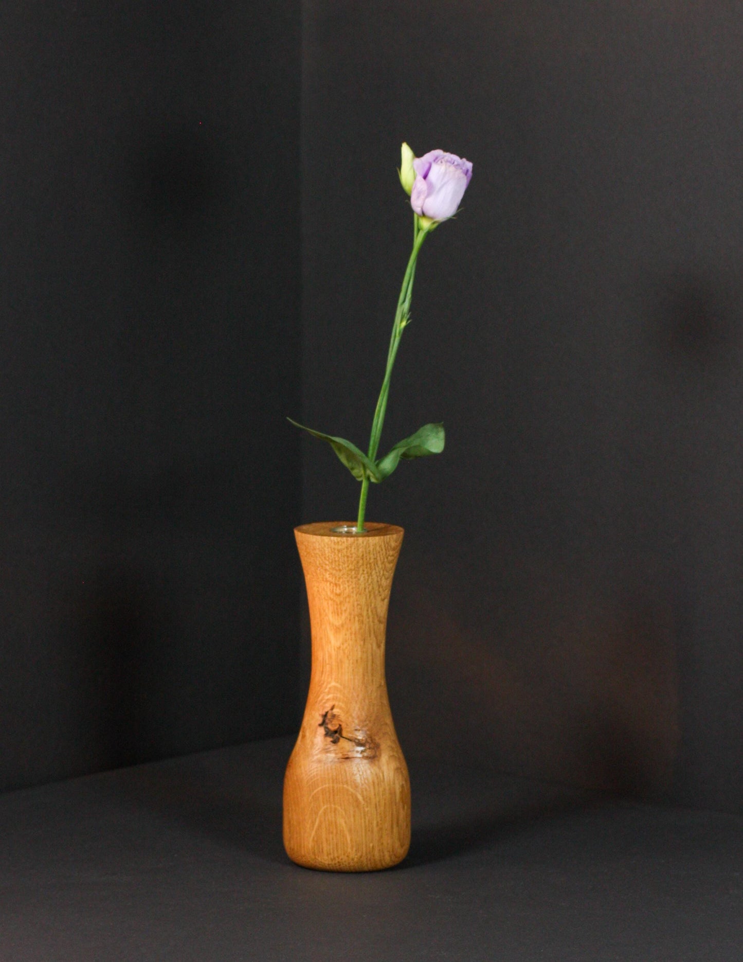 Wunderschöne Stielvase aus Eiche!