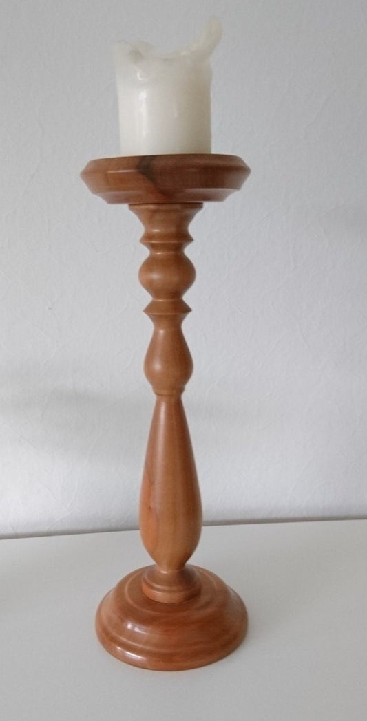 Kerzenständer aus Apfelholz