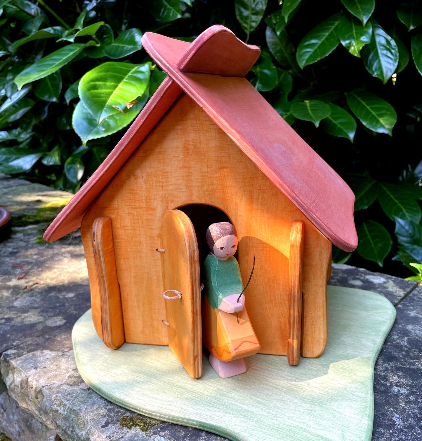 Bauernhaus Orange/Rubinrot