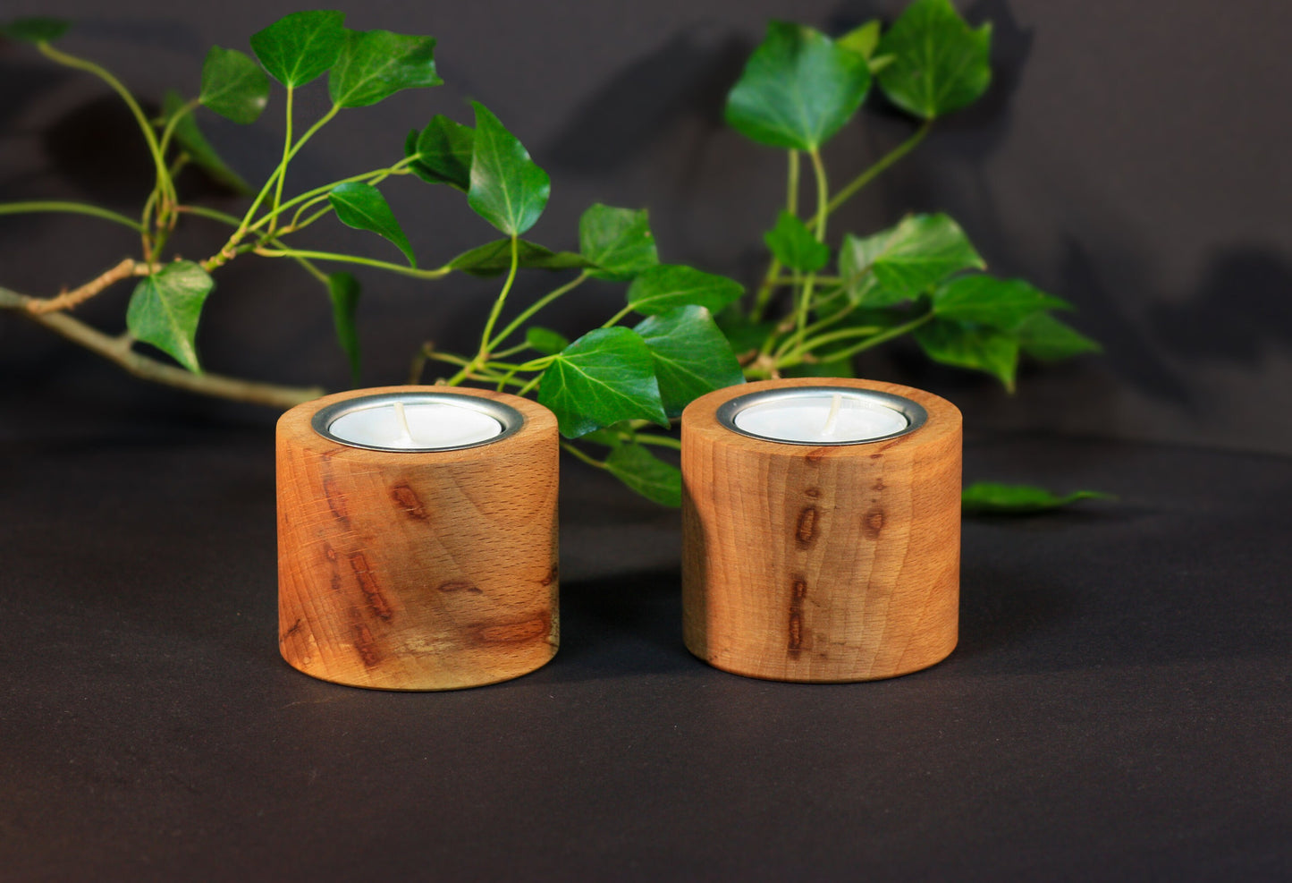 2 Teelichthalter aus Buchenholz