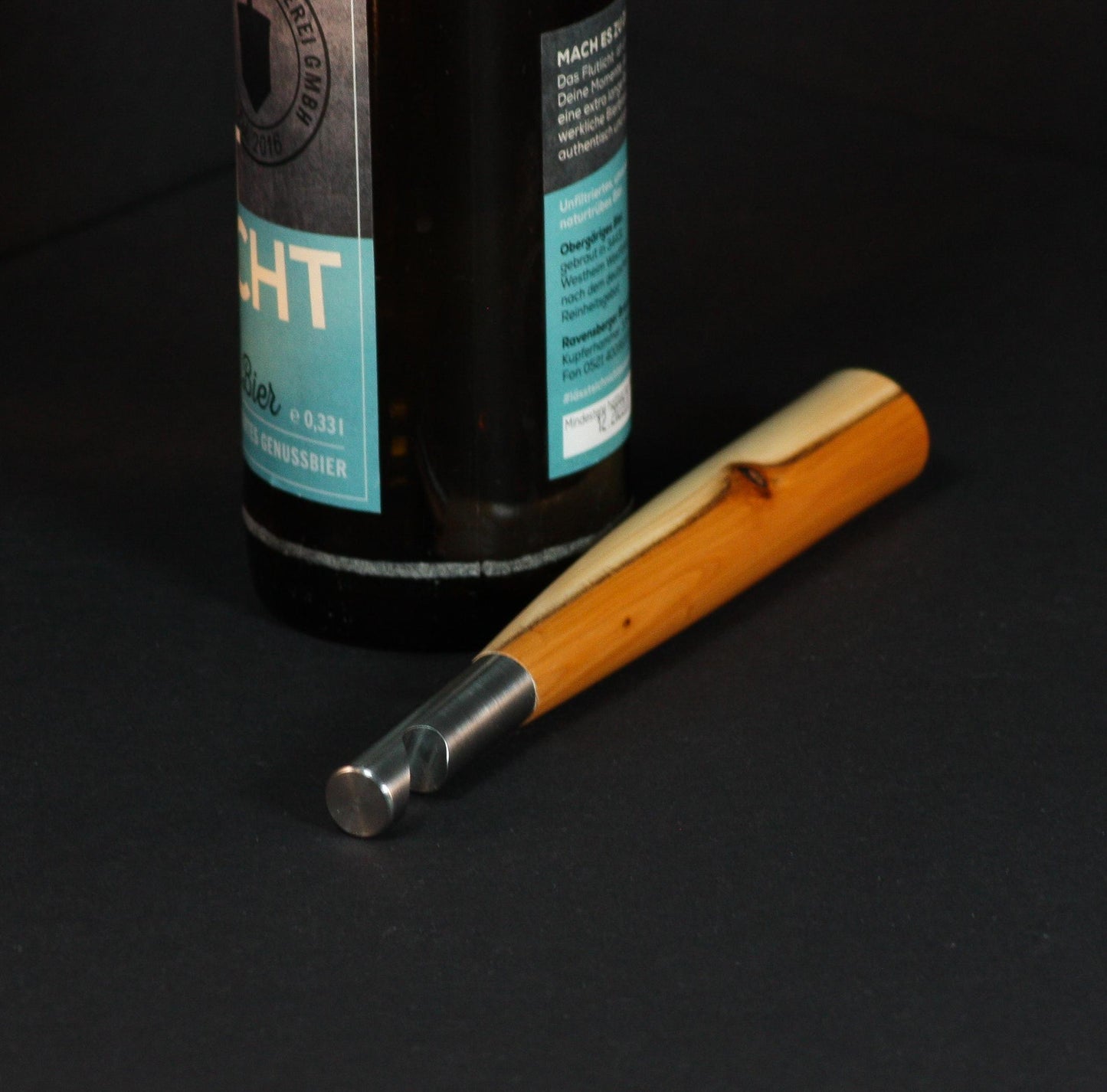Design Flaschenöffner/Kapselheber mit Eibe