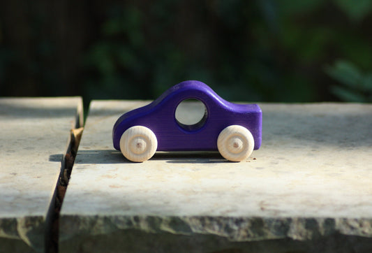 Holzauto Lila