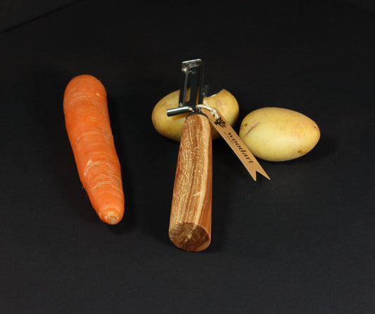 Pendelschäler mit Apfelholz