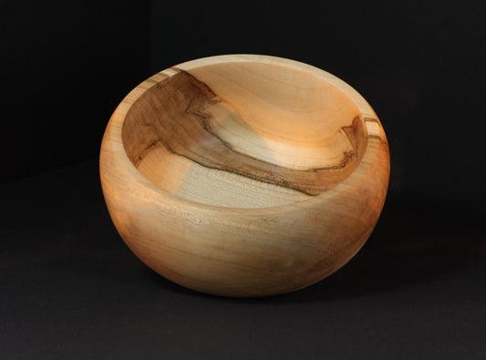 Handgemachte Schale aus Ahornholz