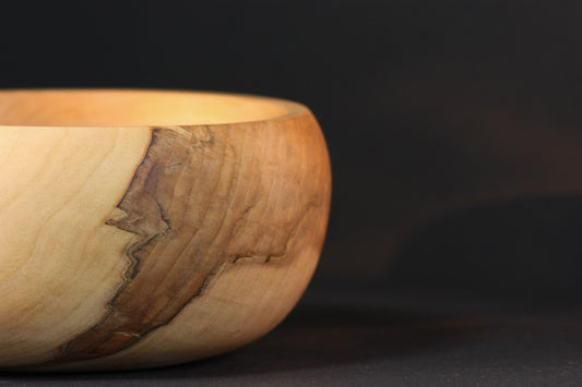 Handgemachte Schale aus Ahornholz