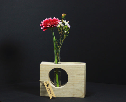 Vase aus Eschenholz