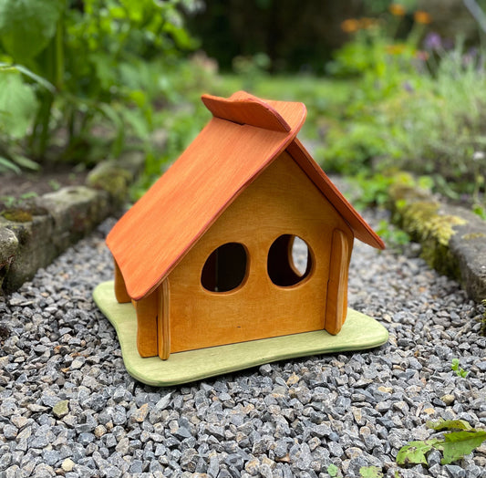 Zwergenhütte, Puppenstube lasiert