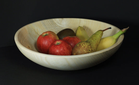 Handgemachte Schüssel aus Götterbaum