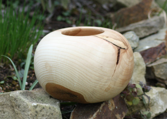 Vase/Hohlform aus Esche