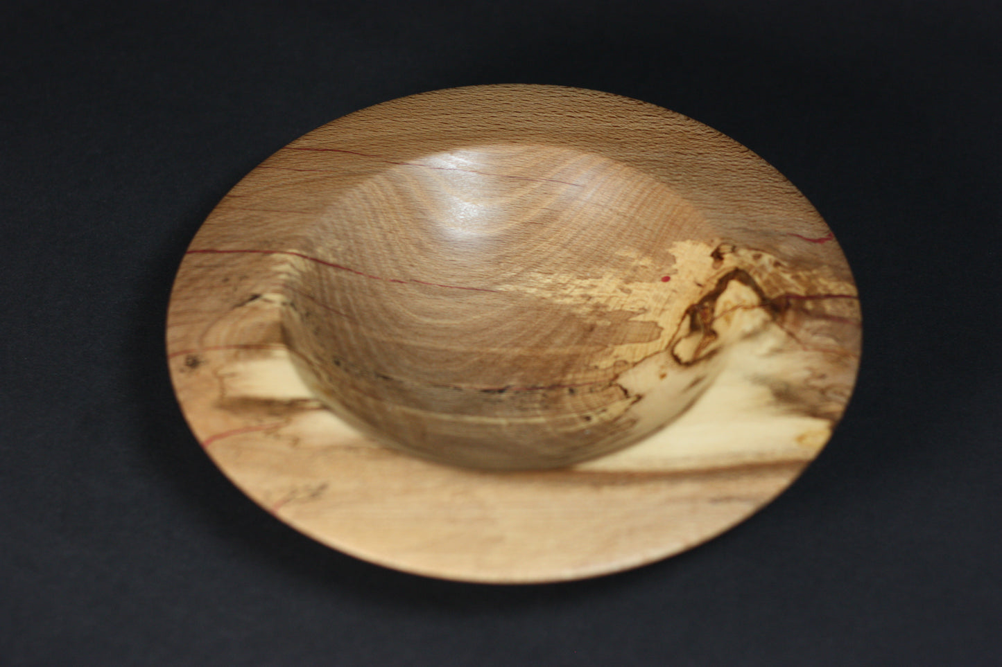 Handgemachte Schale aus Buchenholz
