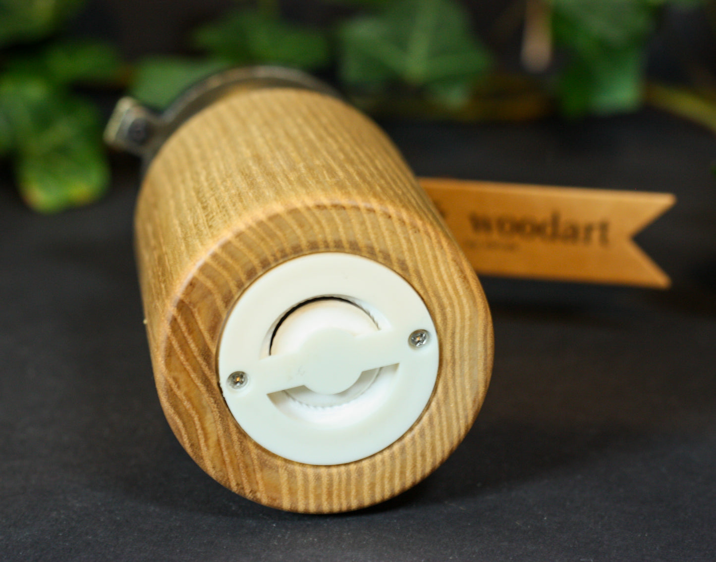 Salz- und Pfeffermühle aus Eschenholz