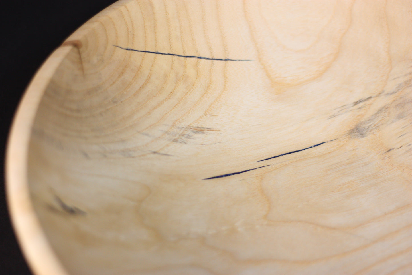 Handgemachte Schale aus Götterbaum