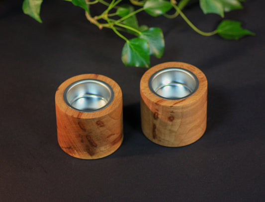 2 Teelichthalter aus Buchenholz