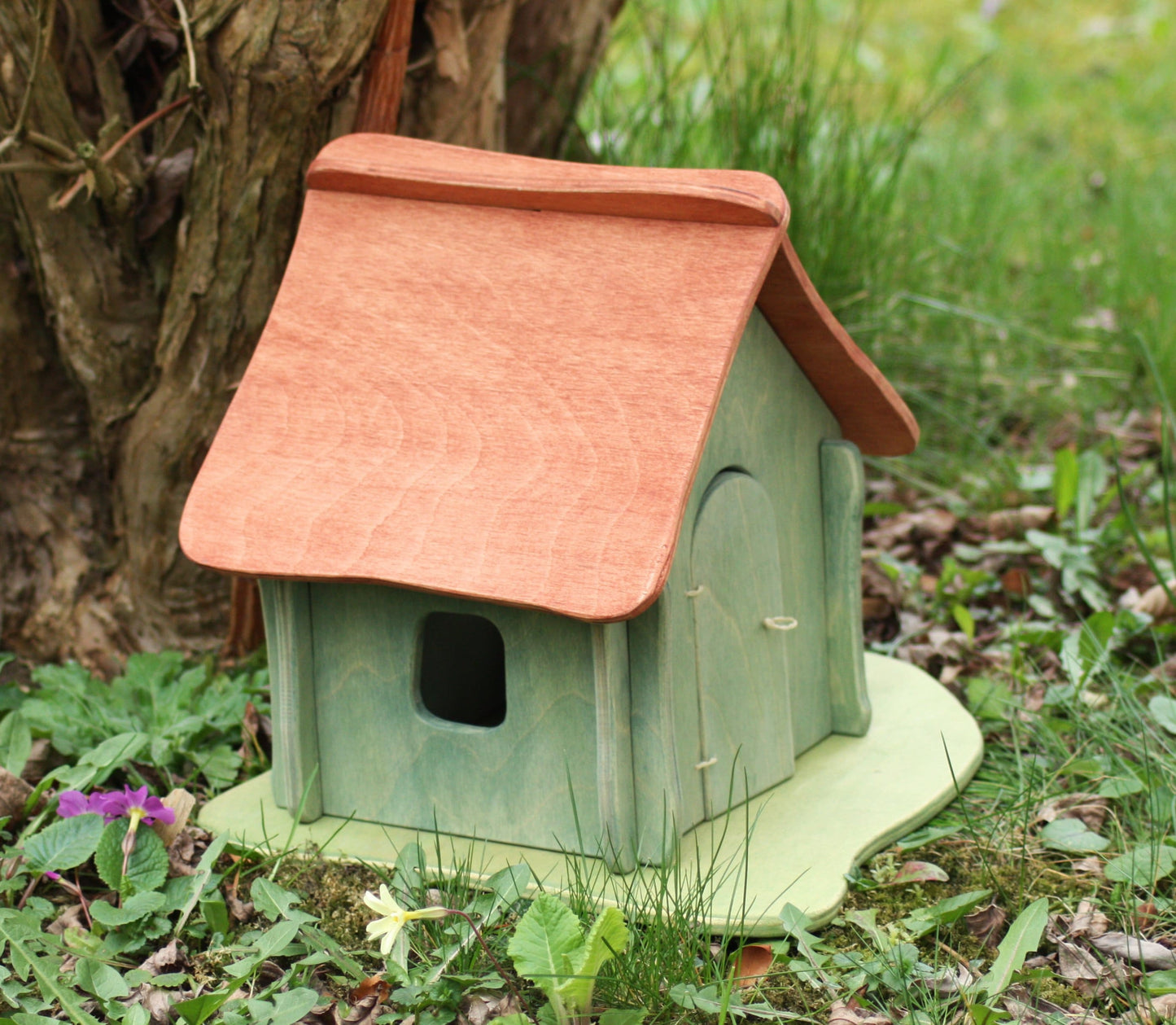 Bauernhaus Grün/Dunkelrot