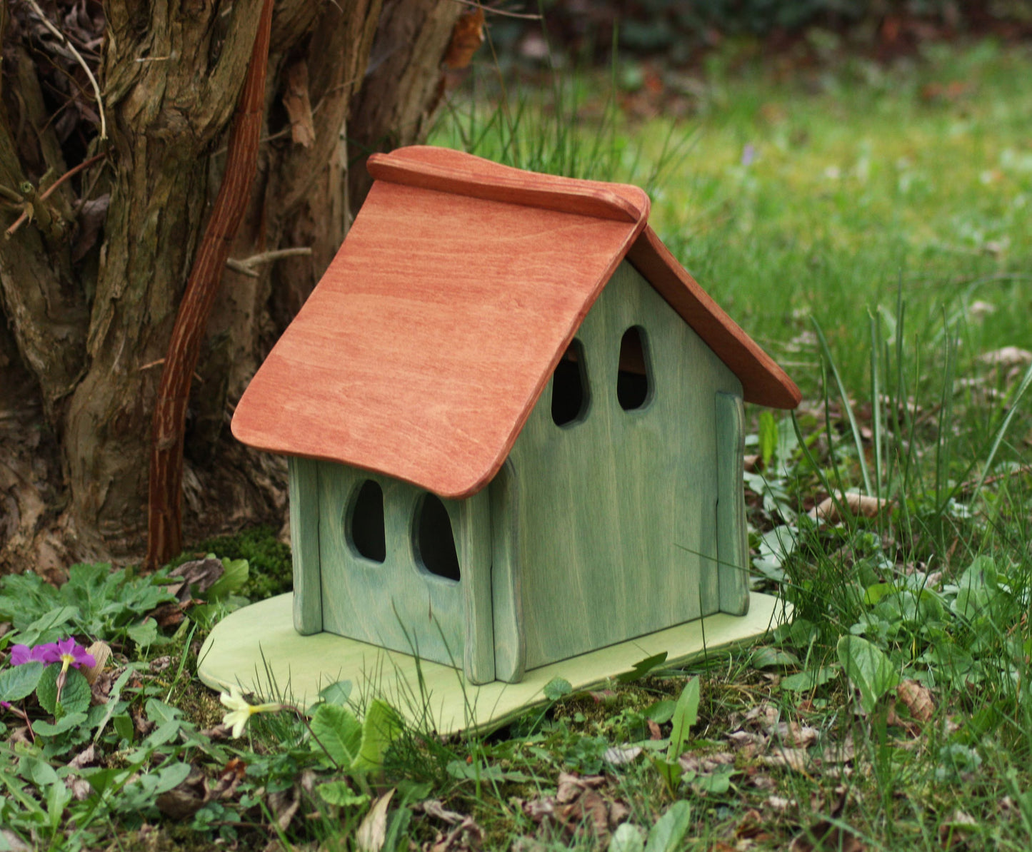 Bauernhaus Grün/Dunkelrot