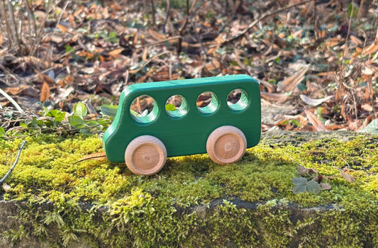 Holz-Bus grün